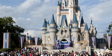 8 Pro Tips for Walt Disney World Souvenir Shopping | HuffPost