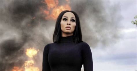 A place to post the dankest memes. Twitter in love with 'Tshidi' Khanyi Mbau's outfit # ...