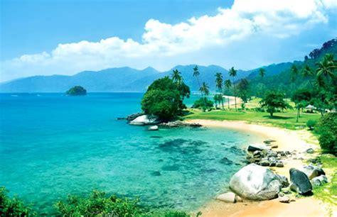 Sapi island is one of the smallest yet one of the most exciting islands in peninsular malaysia. Beautiful island in Malaysia: 10 Most Beautiful Island in ...