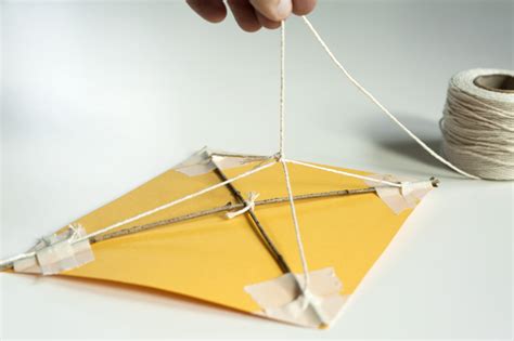 How To Make A Paper Kite With Straws