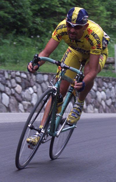 Marco Pantani En El 2000 El Pirata Bicicletta Ciclismo Sport