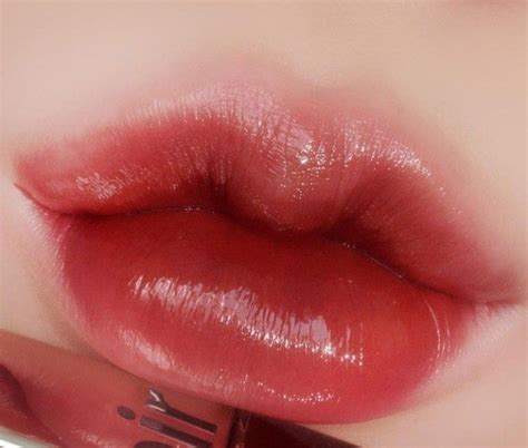 Pin By Huong Nguyen On Búp Bê In 2022 Heart Shaped Lips Hot Lips Korean Lips