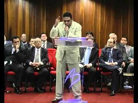O pastor adotou um discurso economicamente liberal de cunho austríaco em economia e conservador em costumes e políticas públicas. Pastor Otoni de Paula - Vá e Frutifique - YouTube
