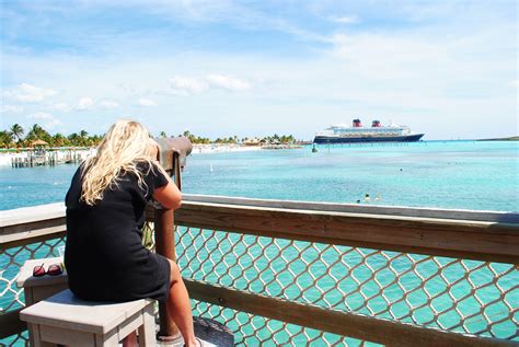 Terdapat banyak pilihan penyedia file pada halaman tersebut. A Visit to Disney's Island "Castaway Cay" - Backstreet Nomad