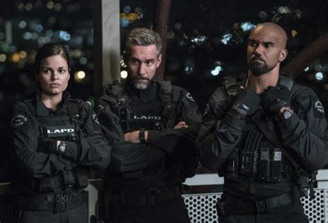Swat Season 1 Episode 1 Review Black Or Blue Tv Fanatic