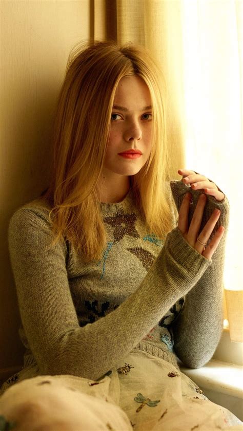 Elle Fanning Iphone Wallpapers Wallpaper Cave