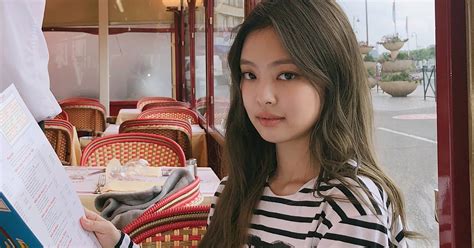 A fan subreddit dedicated to blackpink's member jennie kim! BLACKPINK's Jennie Hits 2 Million Followers On Instagram ...