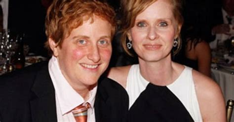 it s official sex and the city s cynthia nixon marries girlfriend in new york georgia