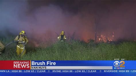 Four Acre Brush Fire Breaks Out In Sepulveda Basin Youtube