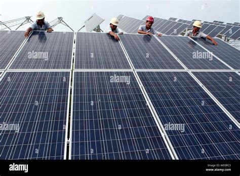 Solar Power Station China Hi Res Stock Photography And Images Alamy