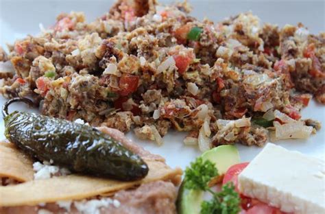 Its name means shredded with eggs in spanish. Foodista | Mexican Breakfast: Machaca con Huevos
