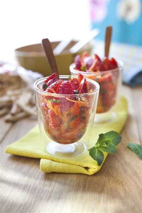 Ces recettes de verrines sont parfaites pour un déssert élégant à préparer en un. Verrines carottes-fraises à la verveine - Recettes de ...