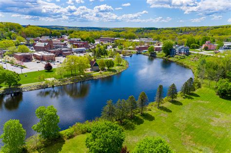 126 Church St, Putnam, CT 06260 - Former Putnam Town Hall | LoopNet.com
