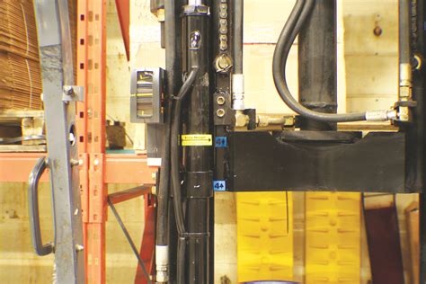 Forklift height indicator shows operators their fork height (Accu-Height)