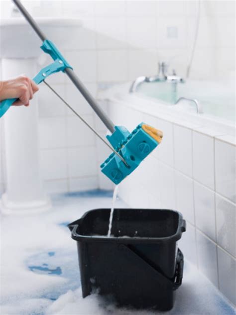How To Clean And Store Mop Buckets Ehow