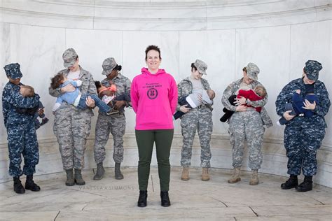 7 Powerful Photos Of Military Moms Breastfeeding In Uniform Huffpost Life Breastfeeding Moms