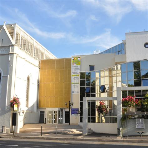 Saran against 2,727 birds 17. Conservatoire de Tarbes - Autre - Tarbes