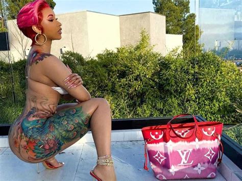 Cardi B Dons Bikini To Show Off Revamped Tattoo Toronto Sun