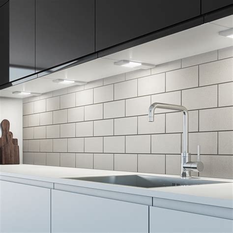We show you how and what you need for your colorful kitchen lighting. LED Pad Dimmable SLS Light