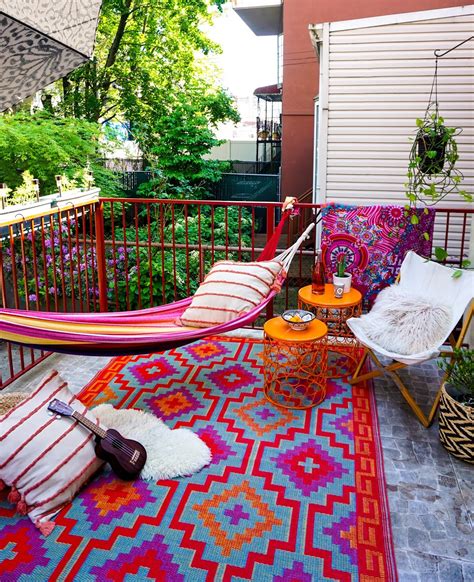 Bright And Colorful Bohemian Small Outdoor Space And How To Get The
