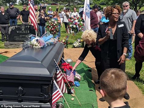 Hundreds Of Strangers Attend Cincinnati Area Funeral For Korean War