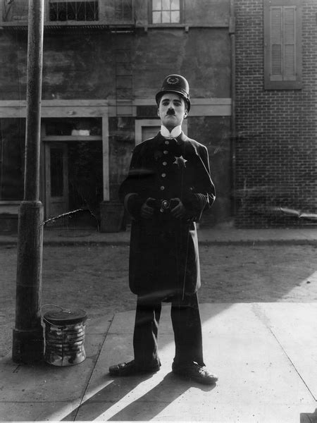 Charlie Chaplin Easy Street