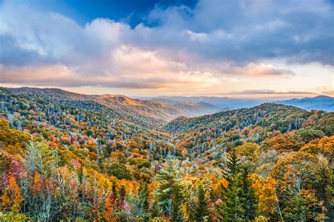 The Best And Worst Seasons To Visit The Smoky Mountains