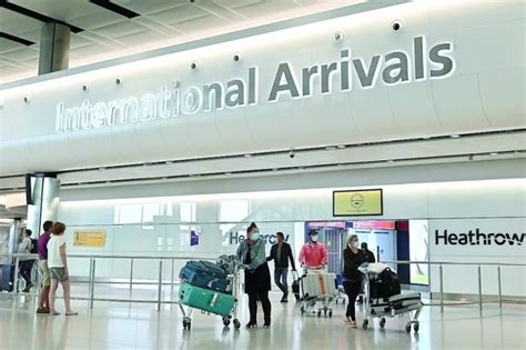 Londons Heathrow Airport Security Staff Vote To Strike Over Pay