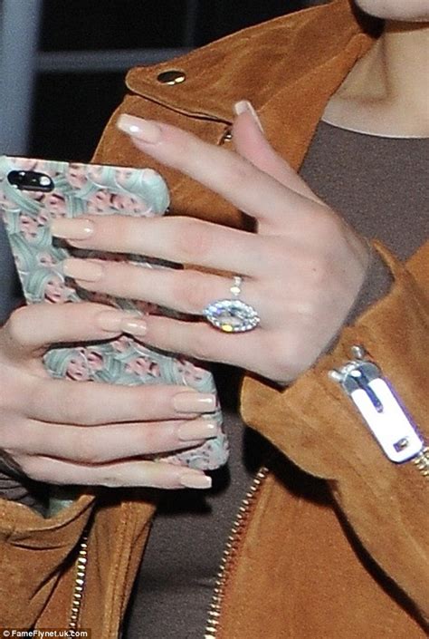 Kylie Jenner Flashes Diamond Ring As Touches Down In La After Leaving