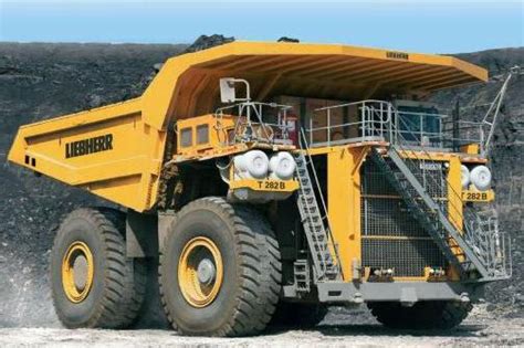 What Is The Biggest Dump Truck In The World The Largest Dump Trucks In