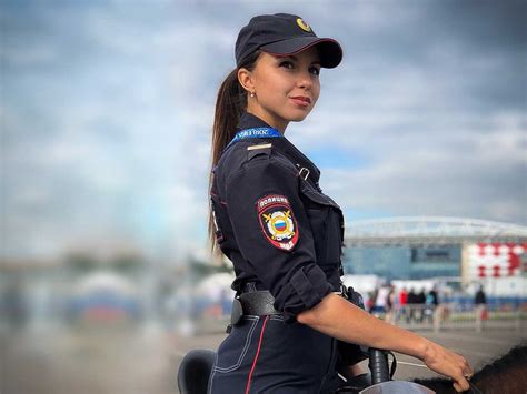 Conoce A La Polic A M S Hermosa De Rusia Chapin Tv