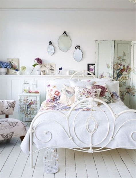40 Vintage Iron Beds Shabby Chic Decor Bedroom Chic Master Bedroom
