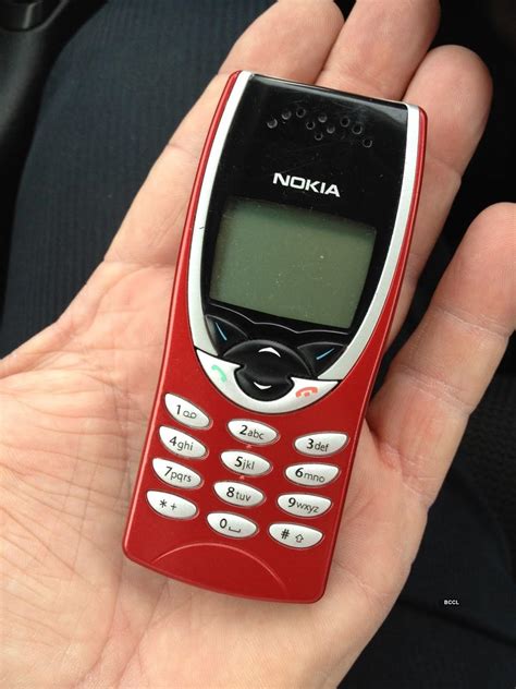 I Want My Motorola Razr Or Nokia 3310 Back Is It Possible Ar15com