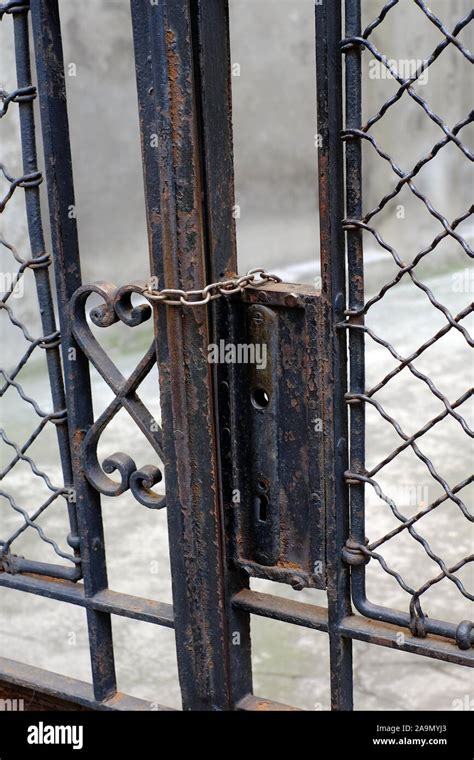 Broken Old Iron Gate Hi Res Stock Photography And Images Alamy