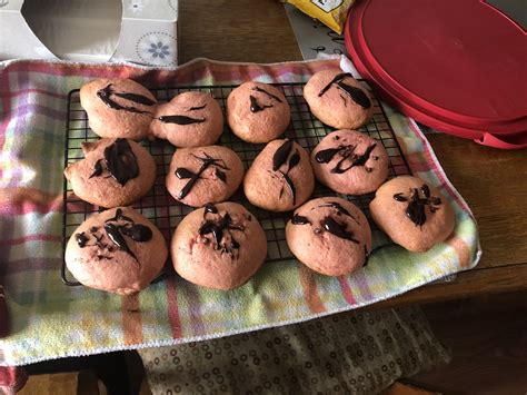 Maybe you would like to learn more about one of these? Banana Split Cookies One box of strawberry cake mix Two ...