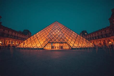 Interesting Louvre Museum Facts