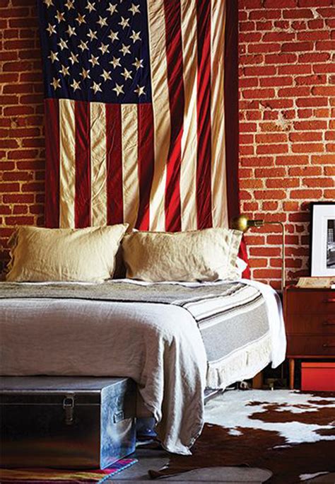 College Dorm Room With American Flag Display Homemydesign