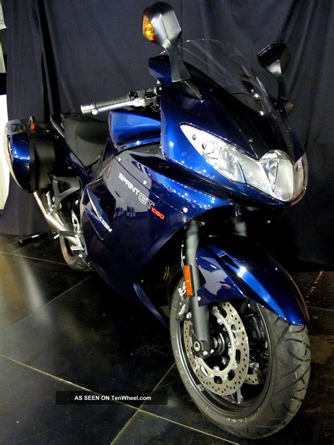 Required fields are marked *. 2011 Triumph Sprint Gt 1050 Triple Pacific Blue