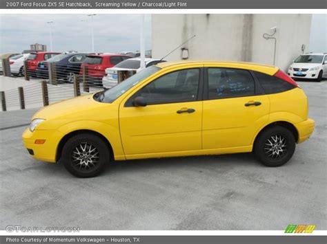 2007 Ford Focus Zx5 Se Hatchback In Screaming Yellow Photo No 72331673