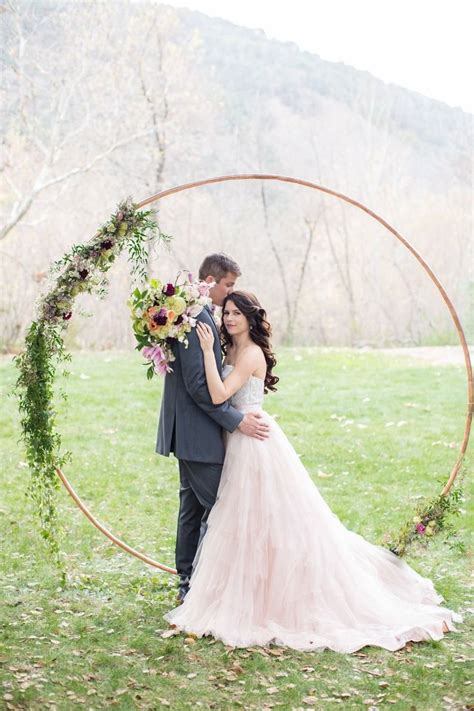 I know there has to be a way to make one, just looking for some advice! Duluth Wedding Rental Circular Arch 2