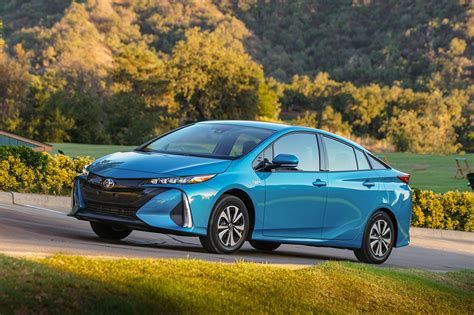 5 Things To Know About The 2017 Toyota Prius Prime Plug In Hybrid