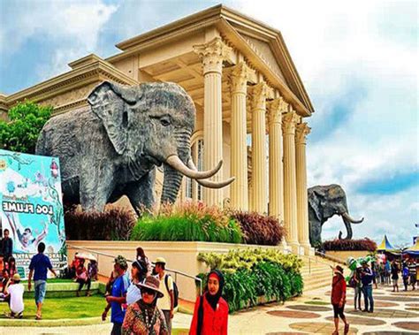 In the horror you will find yourself in a creepy city filled with secrets, monsters, and adventure. Jatim Park 2 - Travel Semarang Malang