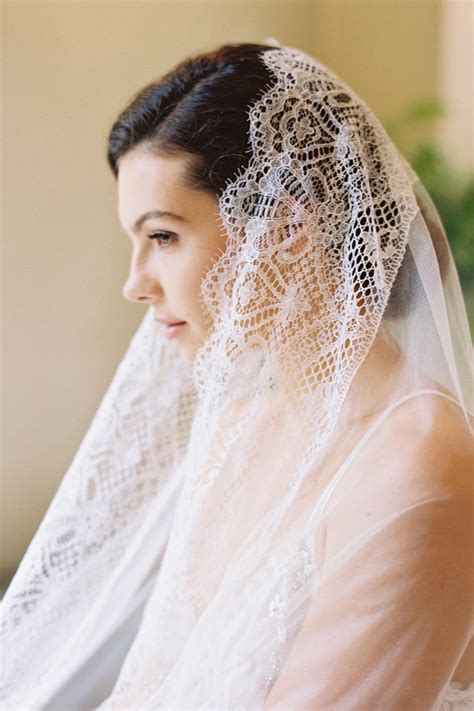 Mantilla Bridal Veil Blusher Veil Chantilly Lace Silk Tulle Wedding