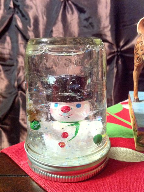 The Happy Holiday Girl Homemade Snow Globes