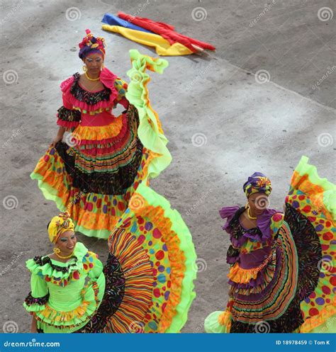 Traditional Dancers In Cartagena Colombia Editorial Stock Image