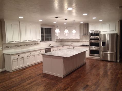 Vidaxl wooden kitchen wall cabinet white. White cabinets, hardwood floors | Kitchen flooring trends ...