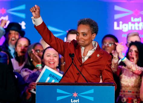 Lori Lightfoot Sworn In As Chicagos First African American And Openly