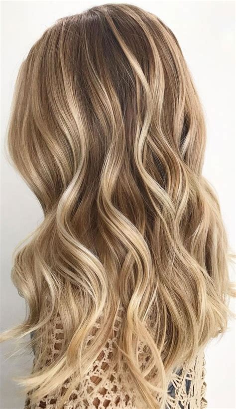 Chic Dirty Blonde Hair Colour Ideas Hair With Highlights And Lowlights