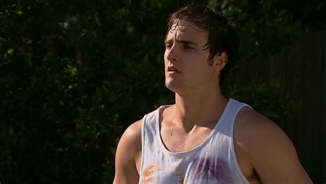 Auscaps Chris Milligan Shirtless In Neighbours Episode 6856