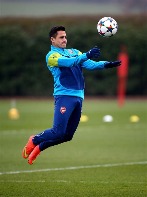 Alexis Sanchez In Arsenal Training Session Zimbio